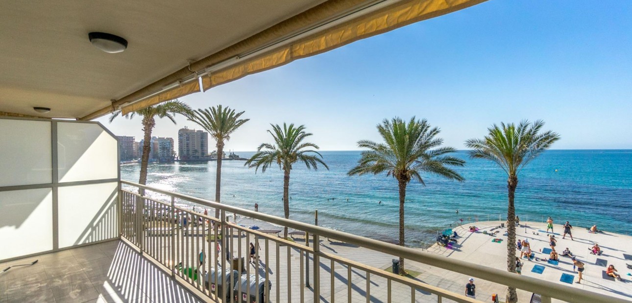 Herverkoop - Appartement / flat -
Torrevieja - Playa Del Cura