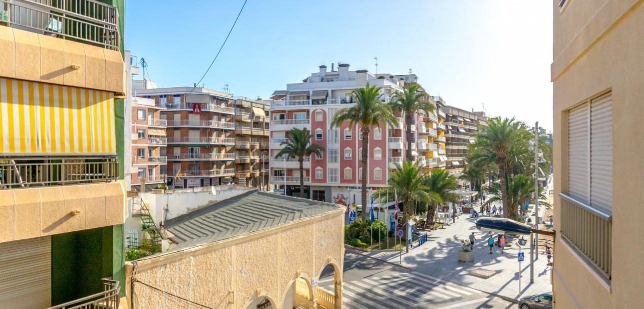 Herverkoop - Appartement / flat -
Torrevieja - Playa Del Cura
