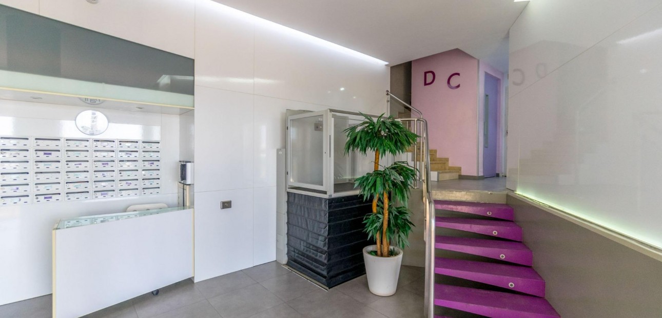 Herverkoop - Appartement / flat -
Torrevieja - Playa Del Cura