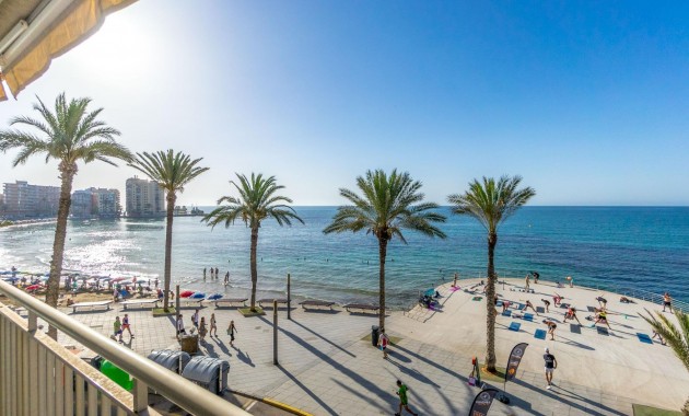 Herverkoop - Appartement / flat -
Torrevieja - Playa Del Cura
