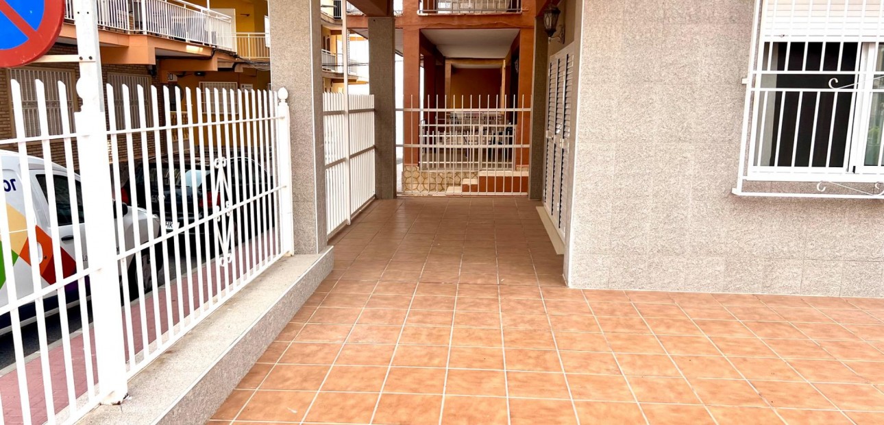 Herverkoop - Appartement / flat -
Torrevieja - Playa de los Naufragos