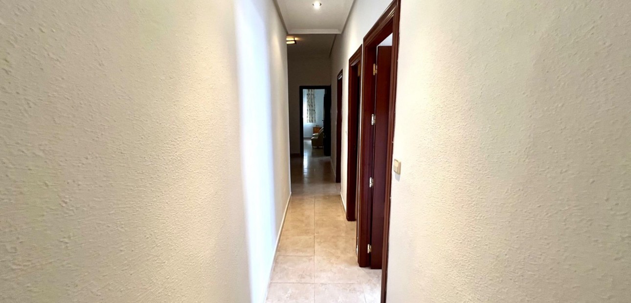 Herverkoop - Appartement / flat -
Torrevieja - Playa de los Naufragos
