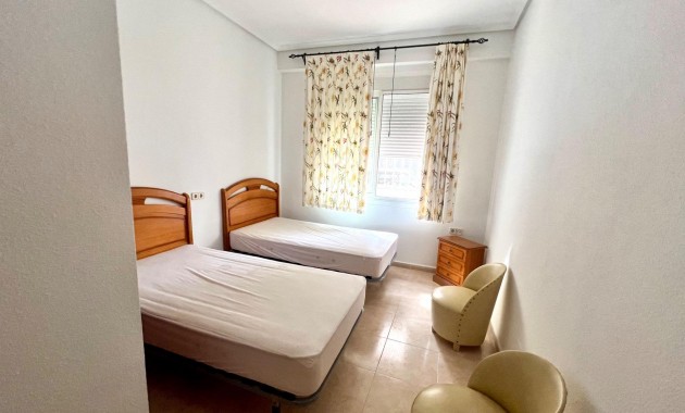 Herverkoop - Appartement / flat -
Torrevieja - Playa de los Naufragos