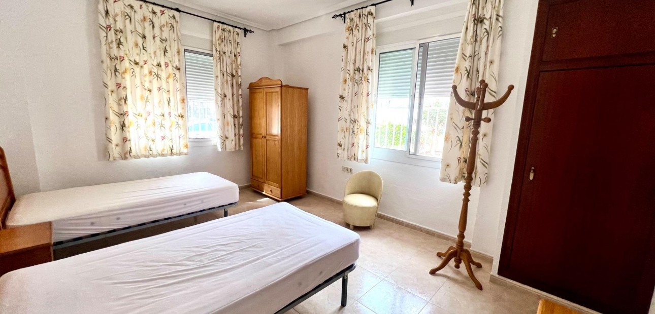 Herverkoop - Appartement / flat -
Torrevieja - Playa de los Naufragos