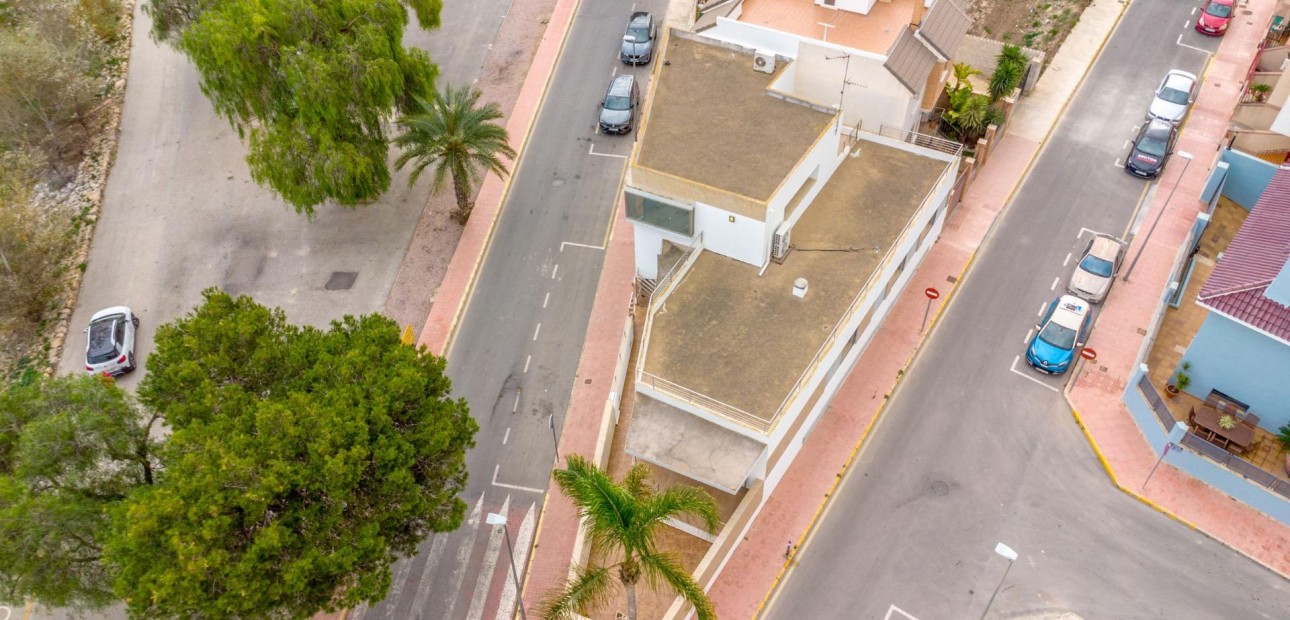 Herverkoop - Detached Villa -
Rojales - Rojales - Village