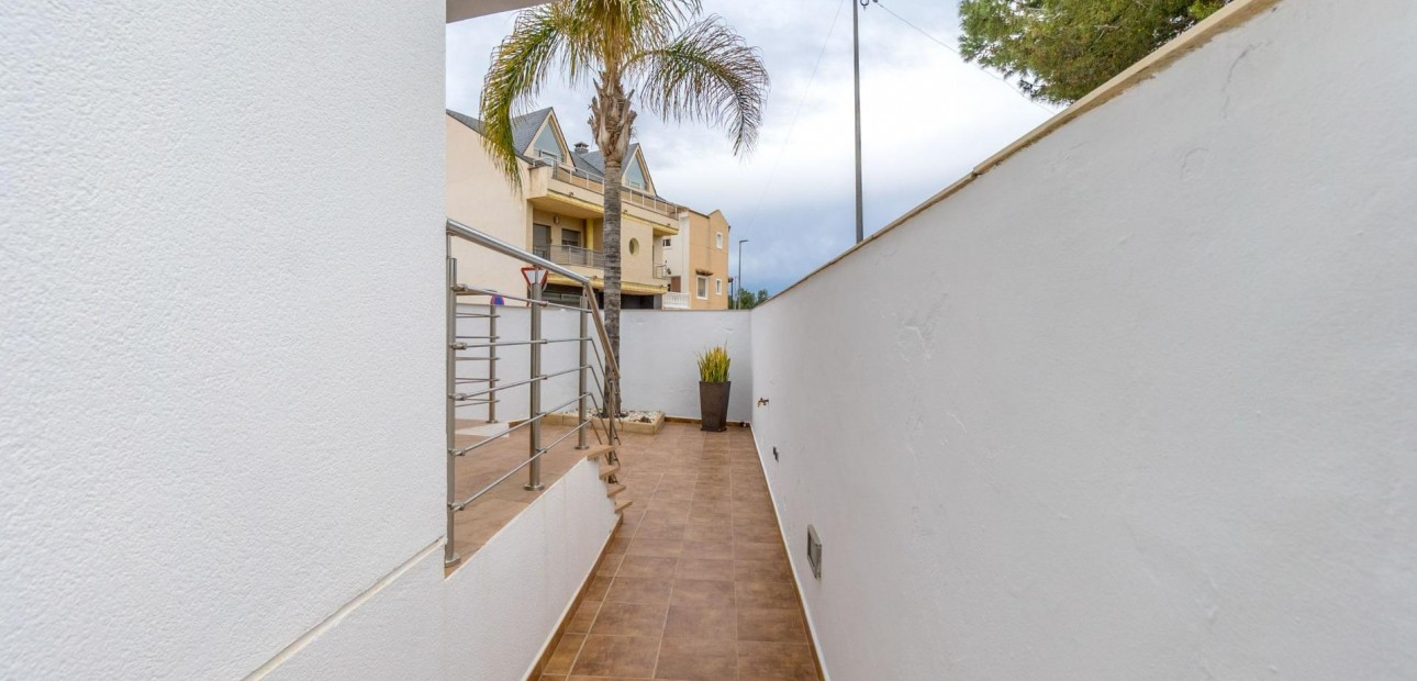 Herverkoop - Detached Villa -
Rojales - Rojales - Village