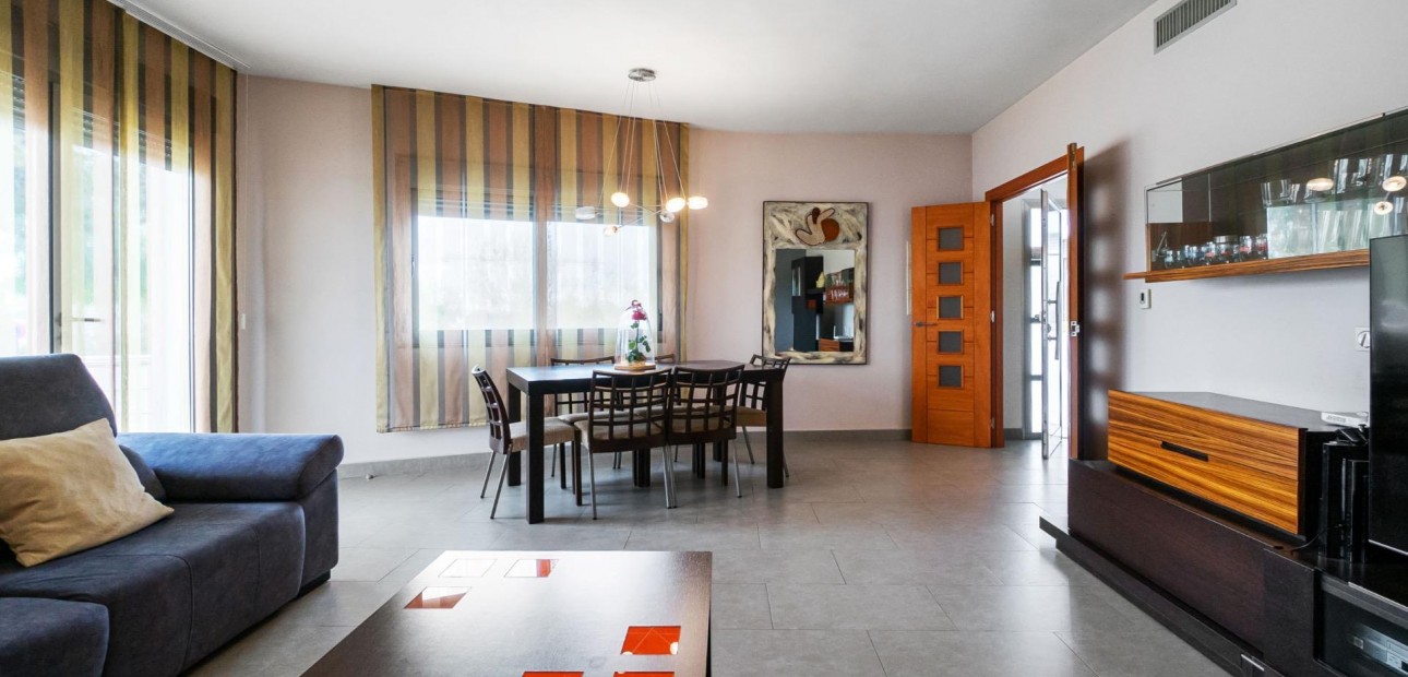 Herverkoop - Detached Villa -
Rojales - Rojales - Village