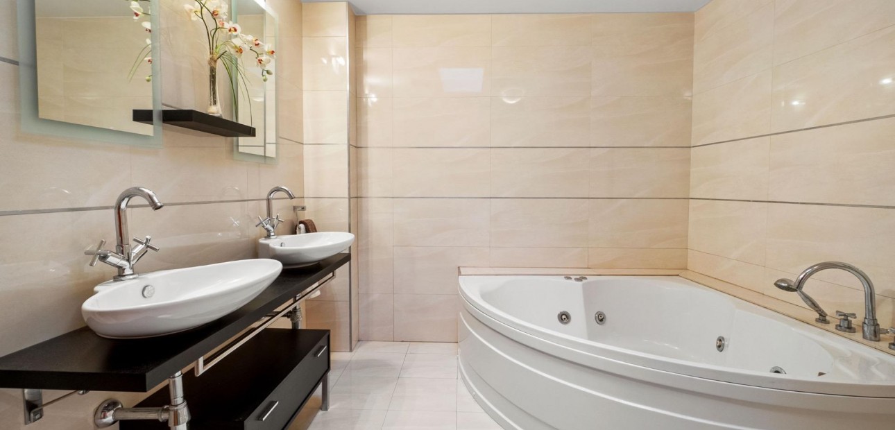 Herverkoop - Detached Villa -
Rojales - Rojales - Village