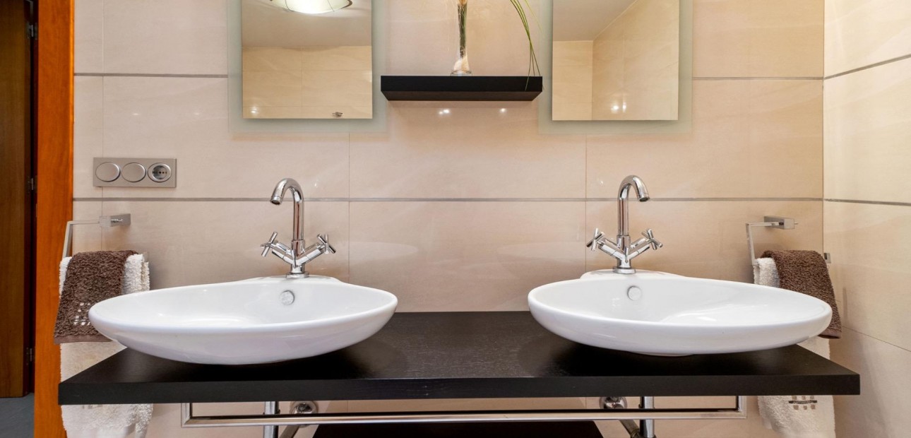 Herverkoop - Detached Villa -
Rojales - Rojales - Village