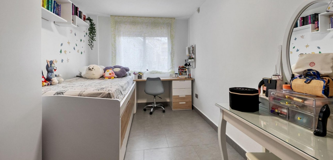 Herverkoop - Detached Villa -
Rojales - Rojales - Village