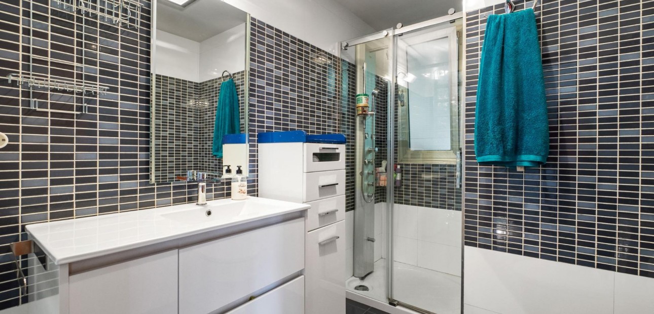 Herverkoop - Detached Villa -
Rojales - Rojales - Village