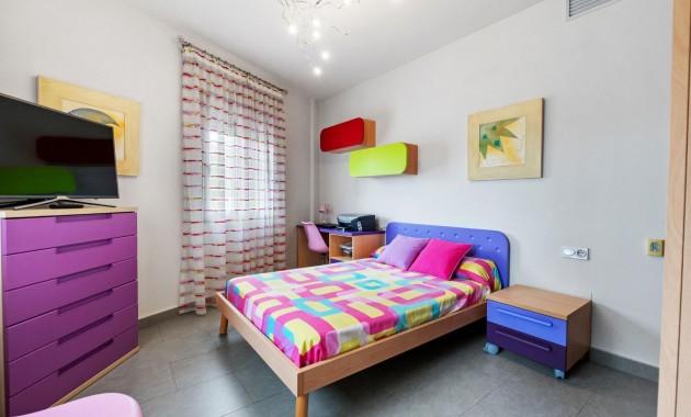 Herverkoop - Detached Villa -
Rojales - Rojales - Village