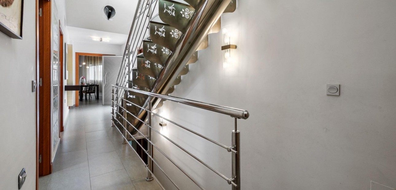 Herverkoop - Detached Villa -
Rojales - Rojales - Village