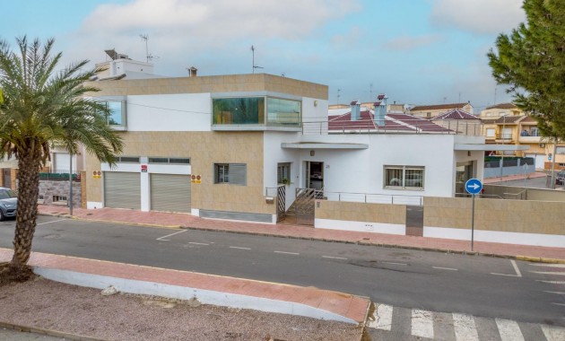 Herverkoop - Detached Villa -
Rojales - Rojales - Village