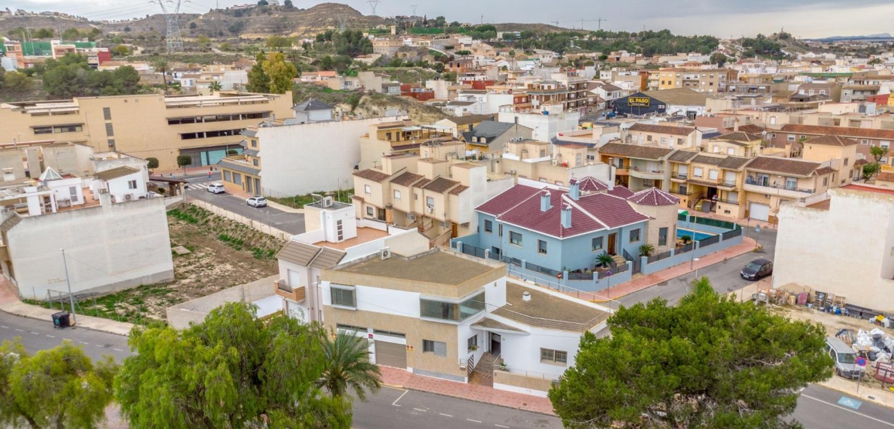 Herverkoop - Detached Villa -
Rojales - Rojales - Village