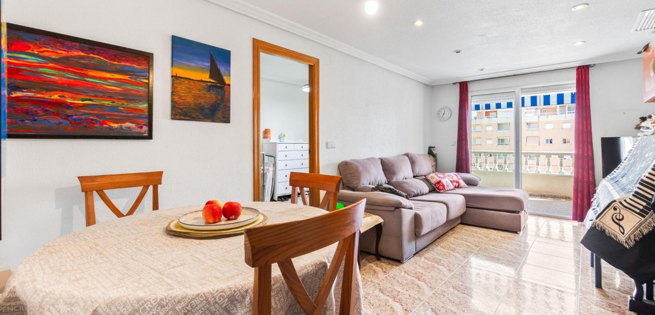 Herverkoop - Appartement / flat -
Torrevieja - Torrevieja - Centre