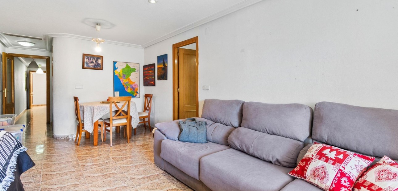 Herverkoop - Appartement / flat -
Torrevieja - Torrevieja - Centre