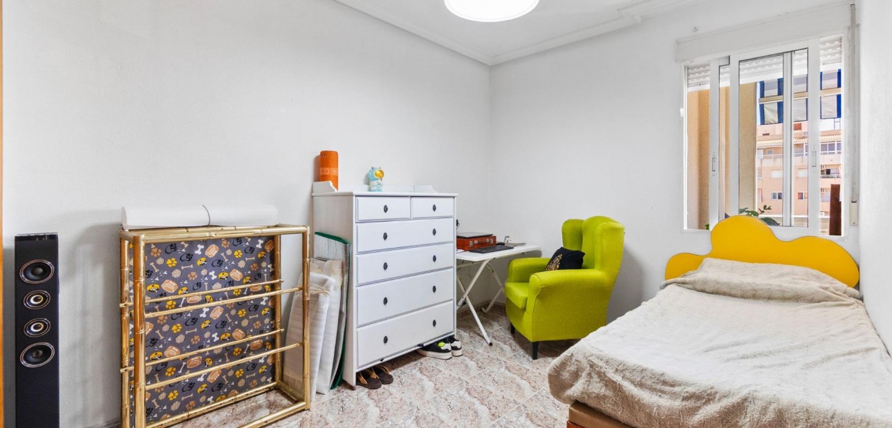 Herverkoop - Appartement / flat -
Torrevieja - Torrevieja - Centre