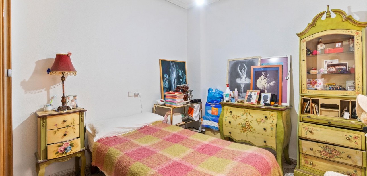 Herverkoop - Appartement / flat -
Torrevieja - Torrevieja - Centre