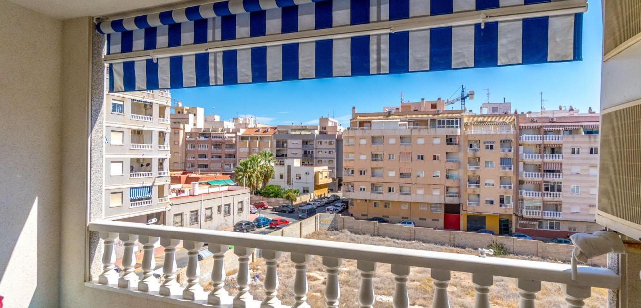 Herverkoop - Appartement / flat -
Torrevieja - Torrevieja - Centre