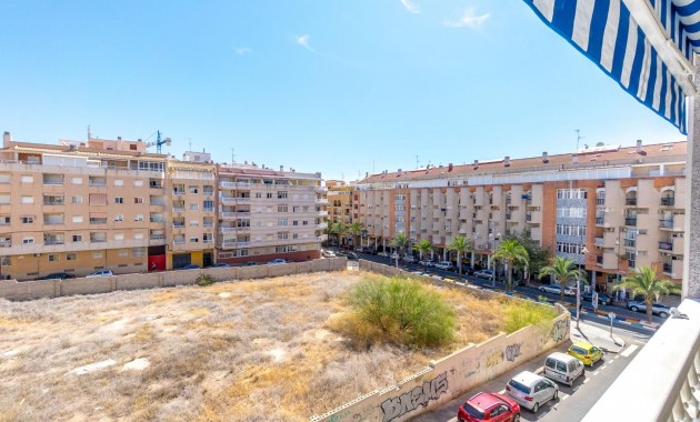 Herverkoop - Appartement / flat -
Torrevieja - Torrevieja - Centre
