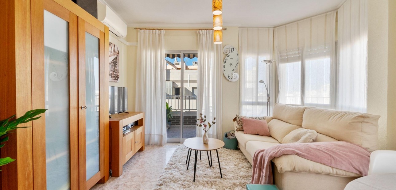 Herverkoop - Appartement / flat -
Torrevieja - Torrevieja - Centre