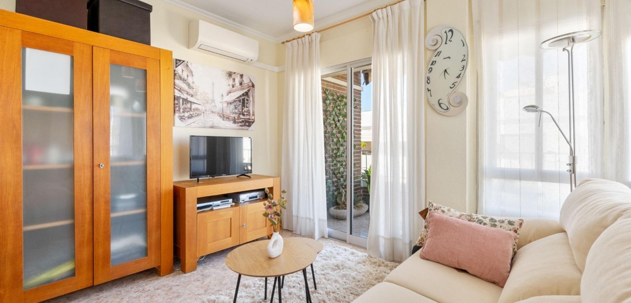 Herverkoop - Appartement / flat -
Torrevieja - Torrevieja - Centre