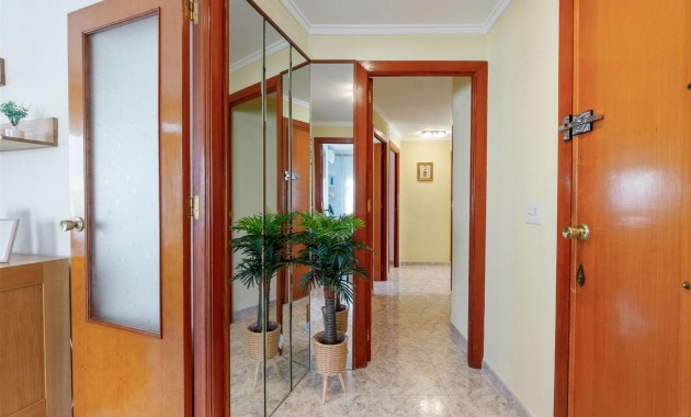 Herverkoop - Appartement / flat -
Torrevieja - Torrevieja - Centre