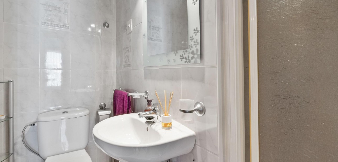 Herverkoop - Appartement / flat -
Torrevieja - Torrevieja - Centre