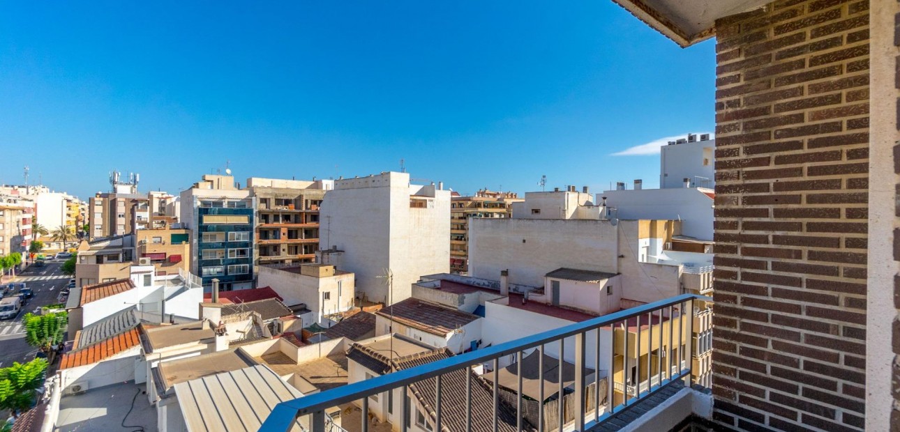 Herverkoop - Appartement / flat -
Torrevieja - Torrevieja - Centre