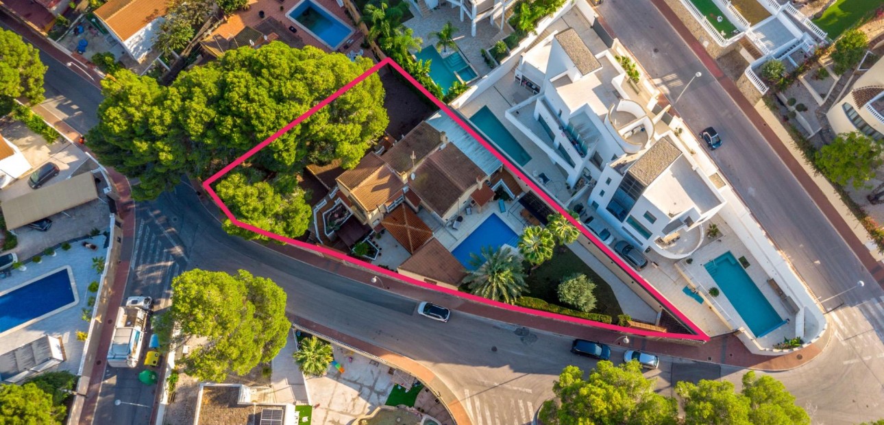 Sale - Detached Villa -
Torrevieja - Los Balcones