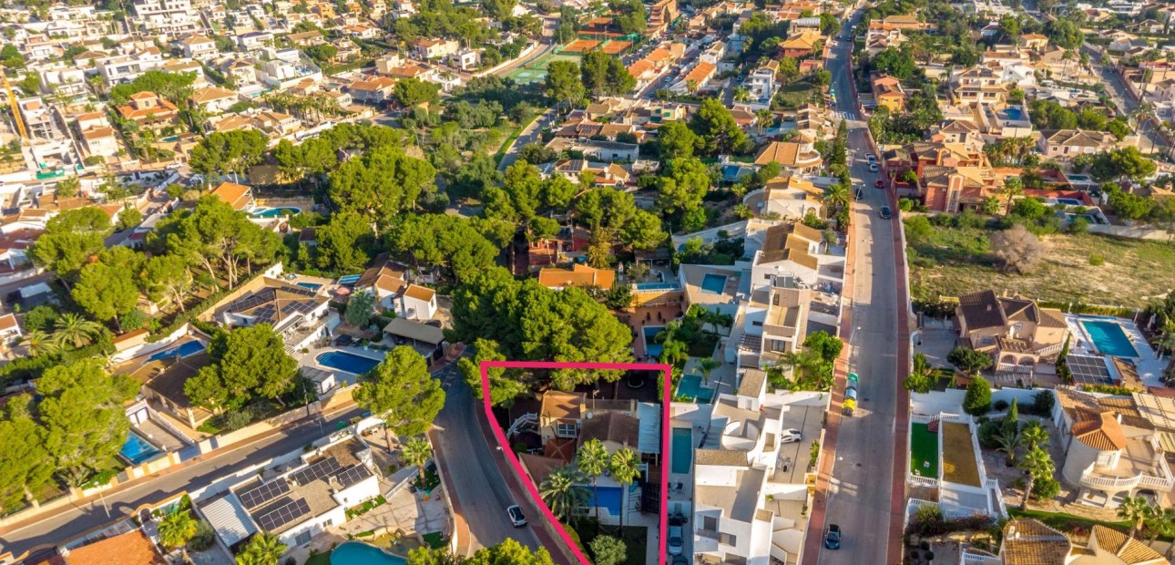 Sale - Detached Villa -
Torrevieja - Los Balcones