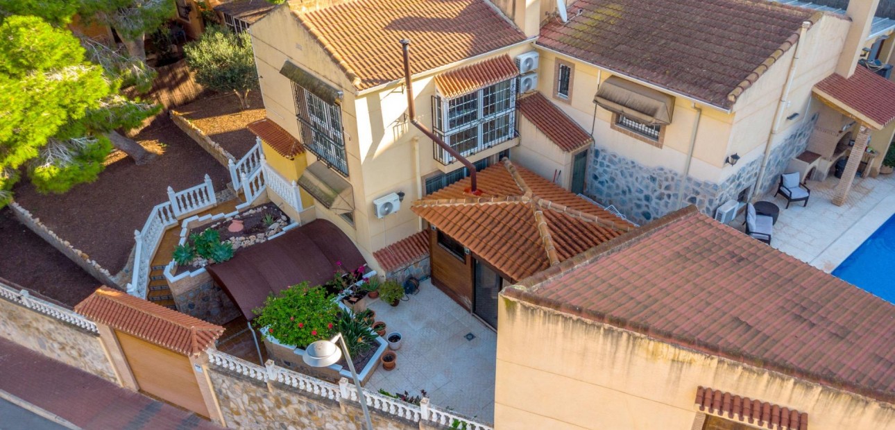 Sale - Detached Villa -
Torrevieja - Los Balcones