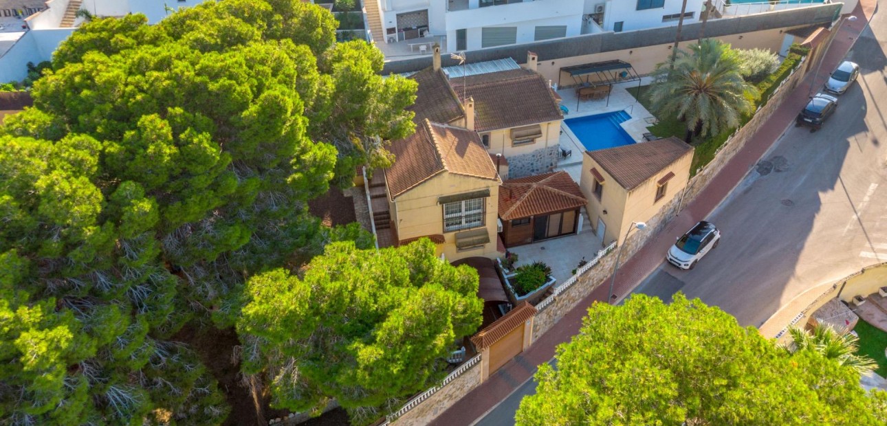 Sale - Detached Villa -
Torrevieja - Los Balcones