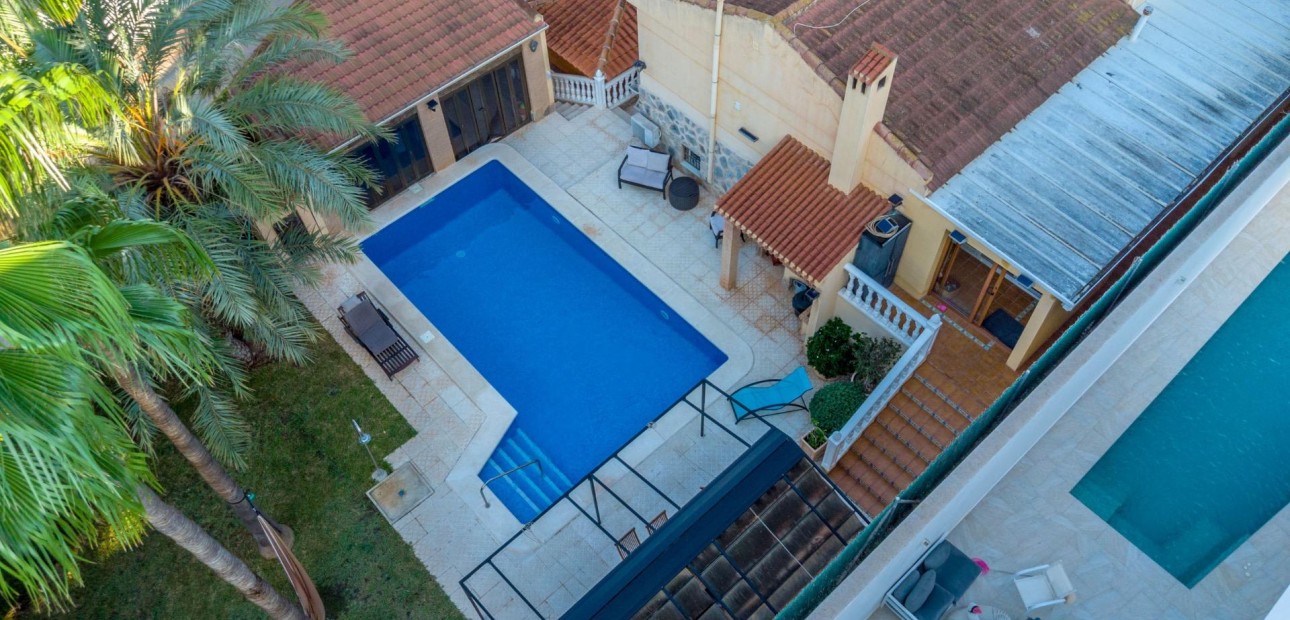 Sale - Detached Villa -
Torrevieja - Los Balcones