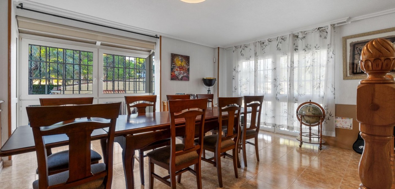 Sale - Detached Villa -
Torrevieja - Los Balcones