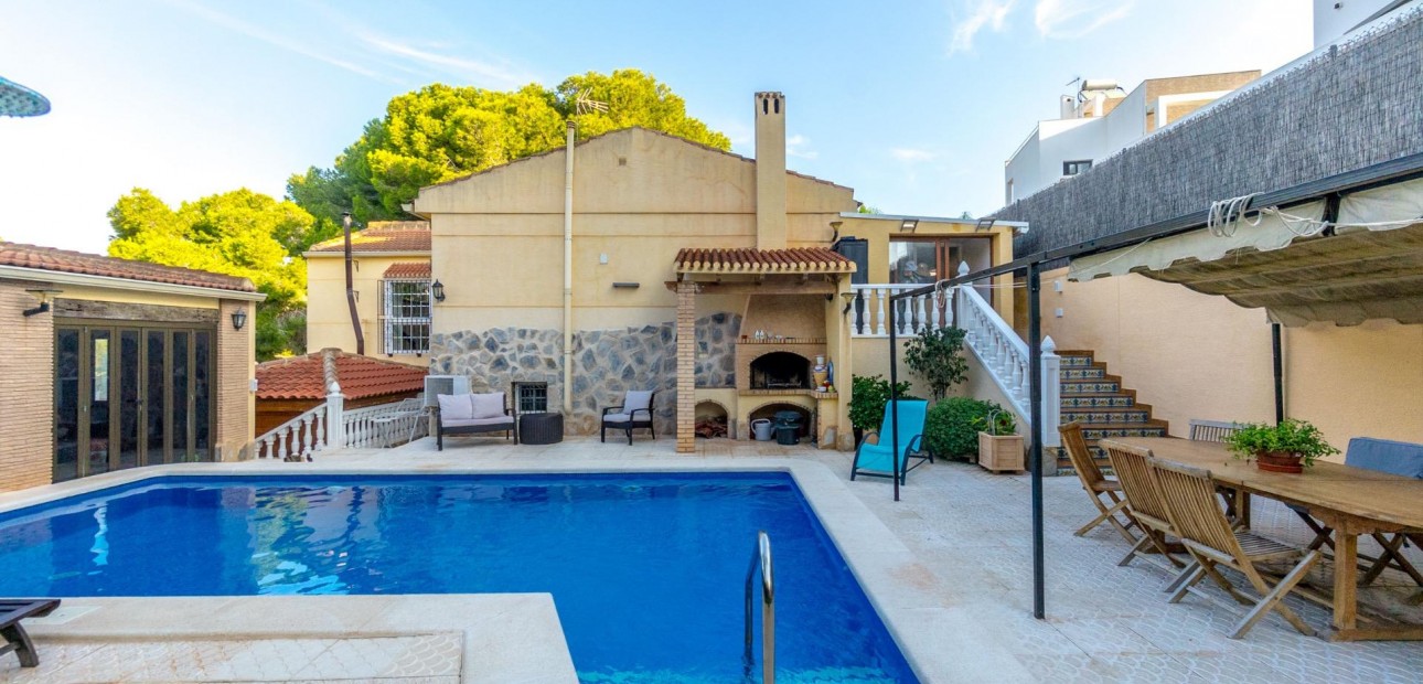 Sale - Detached Villa -
Torrevieja - Los Balcones