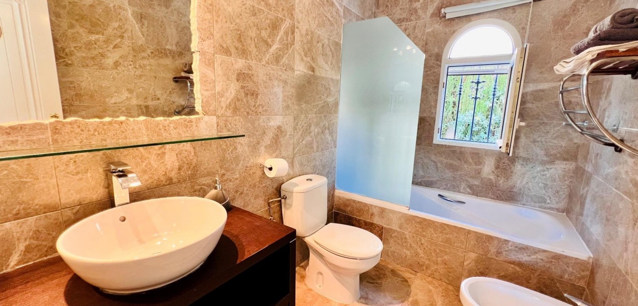 Herverkoop - Detached Villa -
Orihuela Costa - Las Ramblas