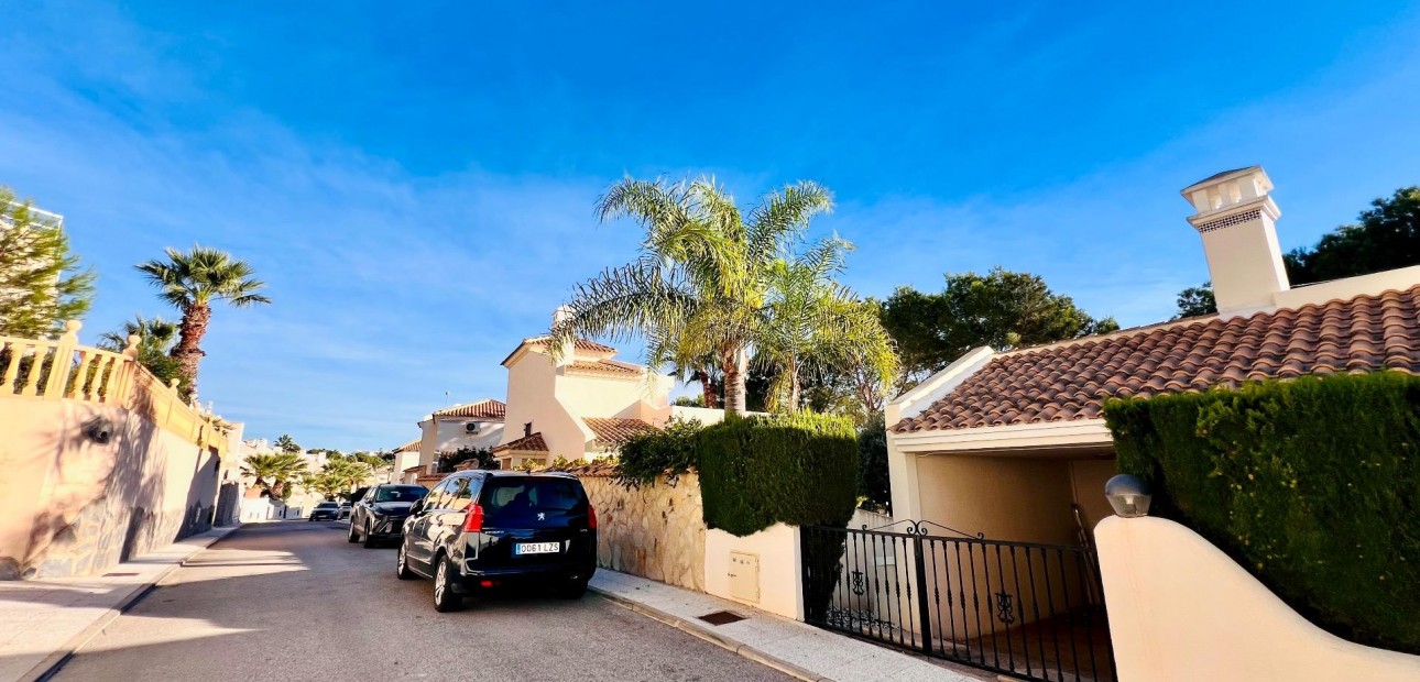 Herverkoop - Detached Villa -
Orihuela Costa - Las Ramblas