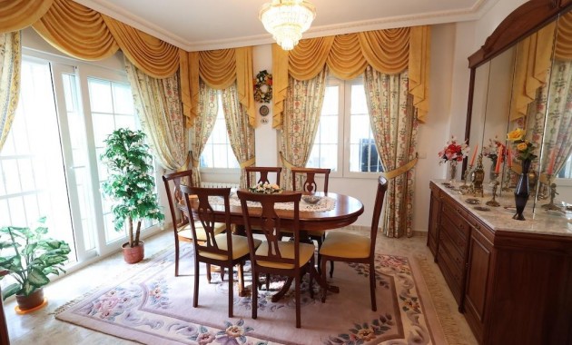 Venta - Villa -
Orihuela Costa - Villamartín-Las Filipinas