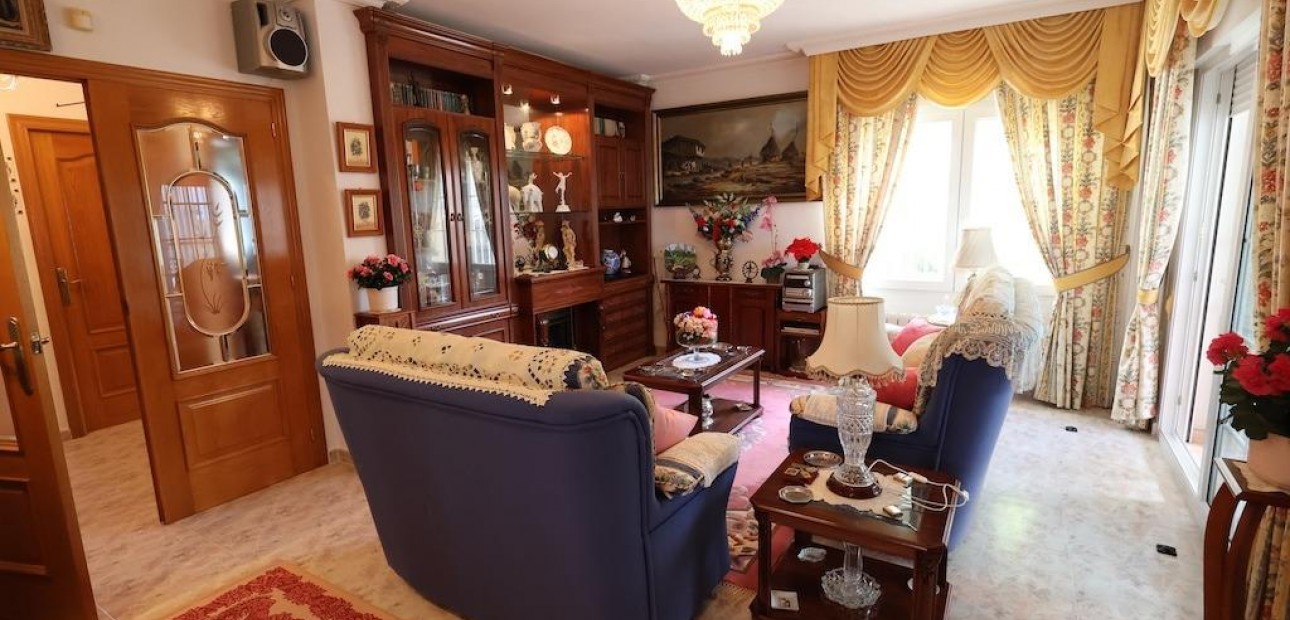 Venta - Villa -
Orihuela Costa - Villamartín-Las Filipinas