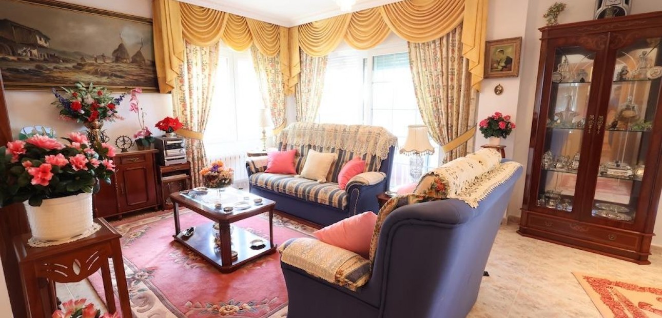 Venta - Villa -
Orihuela Costa - Villamartín-Las Filipinas