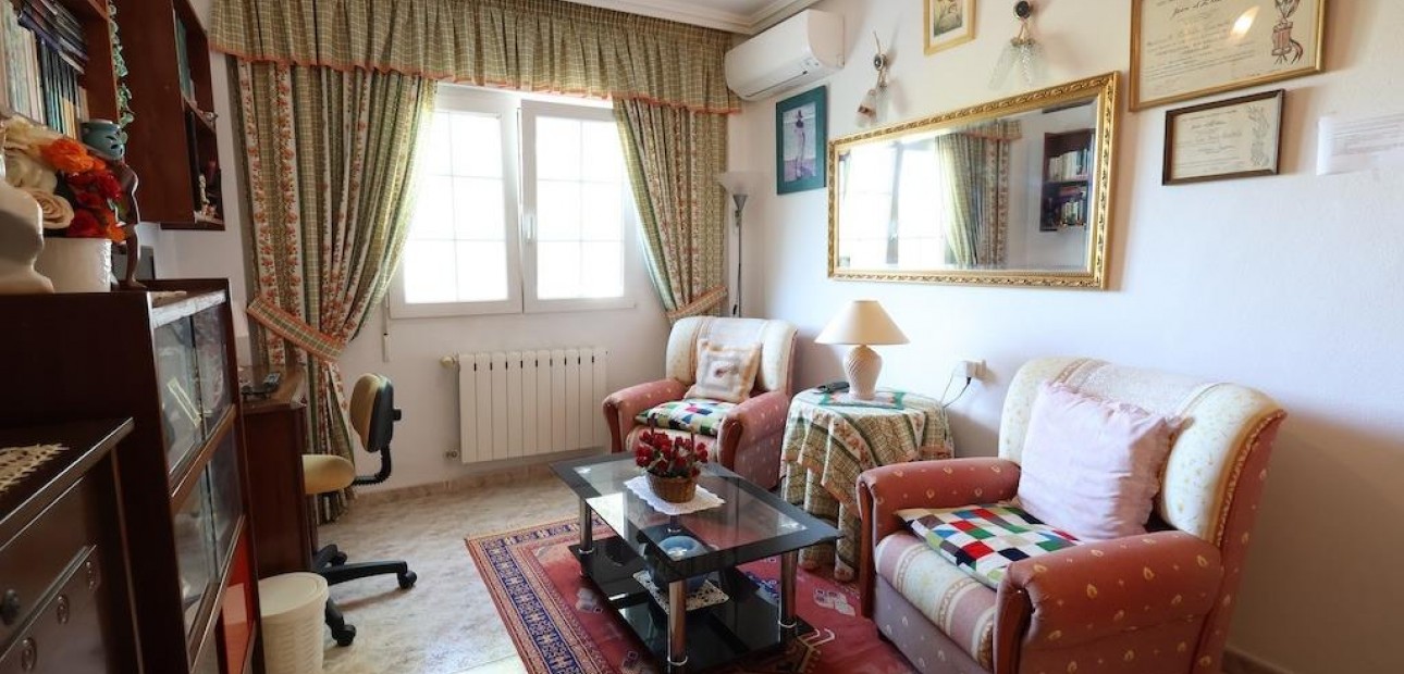 Venta - Villa -
Orihuela Costa - Villamartín-Las Filipinas