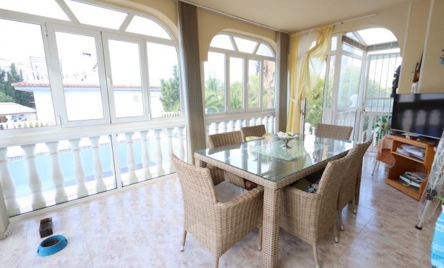 Venta - Villa -
Orihuela Costa - Villamartín-Las Filipinas