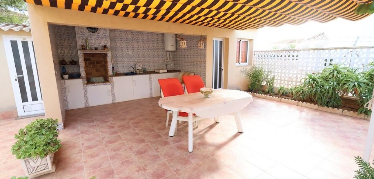Venta - Villa -
Orihuela Costa - Villamartín-Las Filipinas