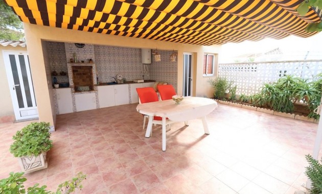Venta - Villa -
Orihuela Costa - Villamartín-Las Filipinas