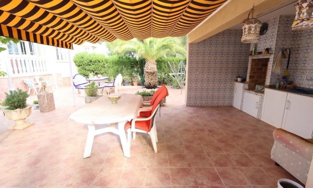 Venta - Villa -
Orihuela Costa - Villamartín-Las Filipinas