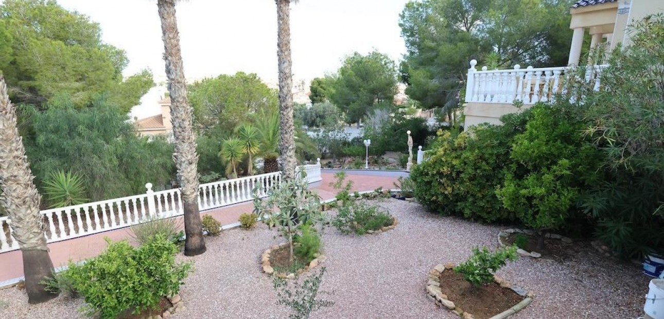 Venta - Villa -
Orihuela Costa - Villamartín-Las Filipinas