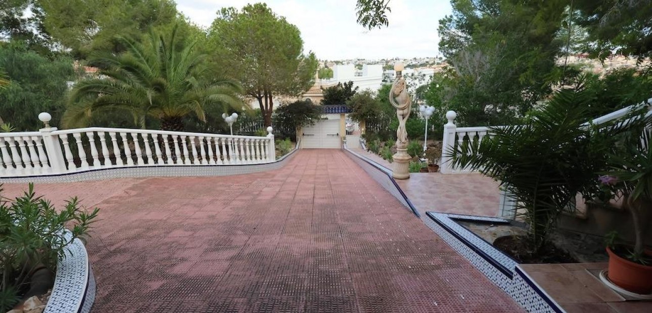 Venta - Villa -
Orihuela Costa - Villamartín-Las Filipinas