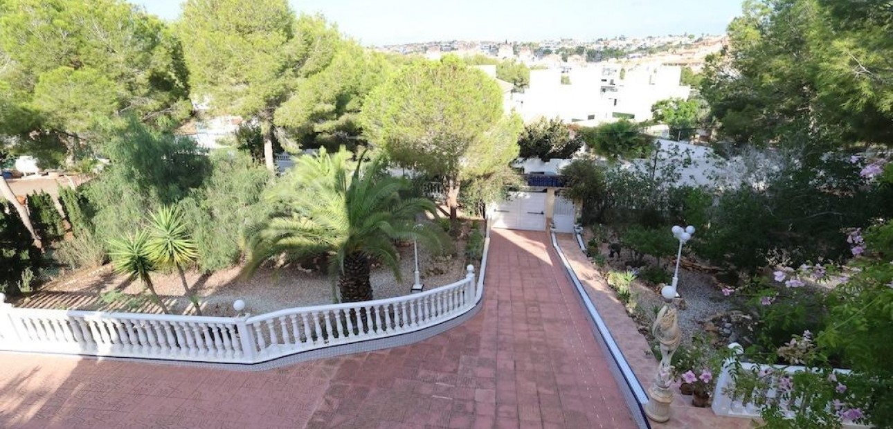 Venta - Villa -
Orihuela Costa - Villamartín-Las Filipinas